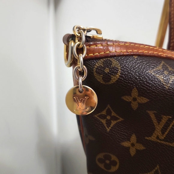 Louis Vuitton Monogram Palermo PM Handbag - Picture 12 of 16